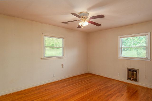 1619 S Seminole Drive, Chattanooga, TN 37412
