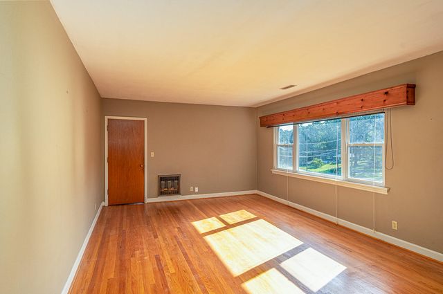 1619 S Seminole Drive, Chattanooga, TN 37412