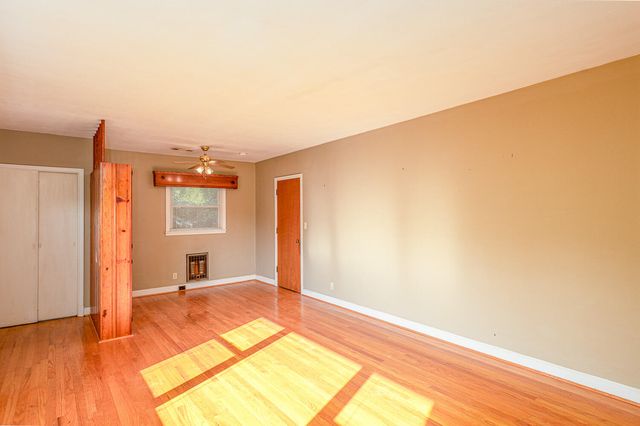 1619 S Seminole Drive, Chattanooga, TN 37412