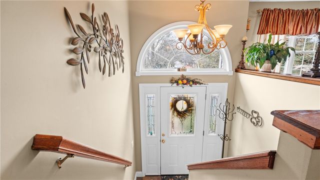 9 Kenneth Avenue, Warwick, RI 02886