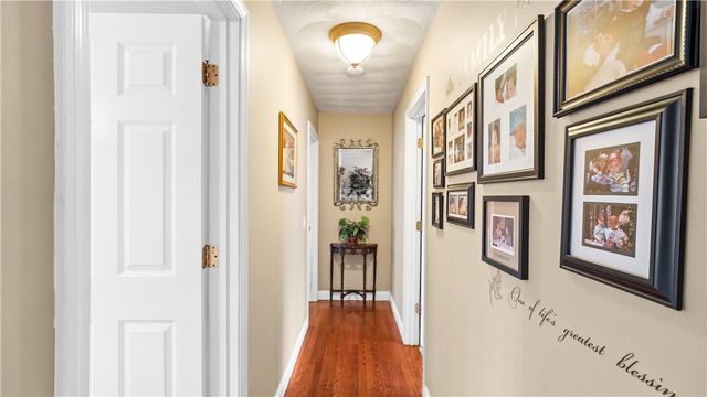 9 Kenneth Avenue, Warwick, RI 02886