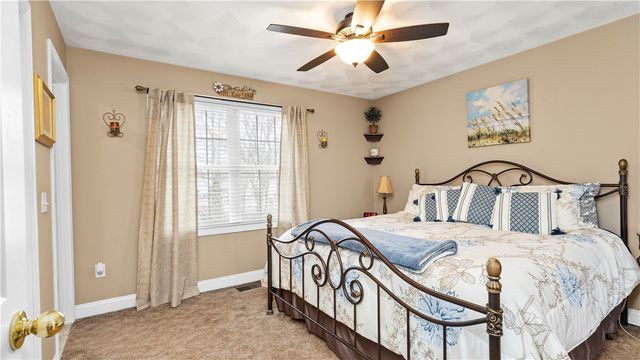 9 Kenneth Avenue, Warwick, RI 02886