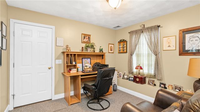 9 Kenneth Avenue, Warwick, RI 02886