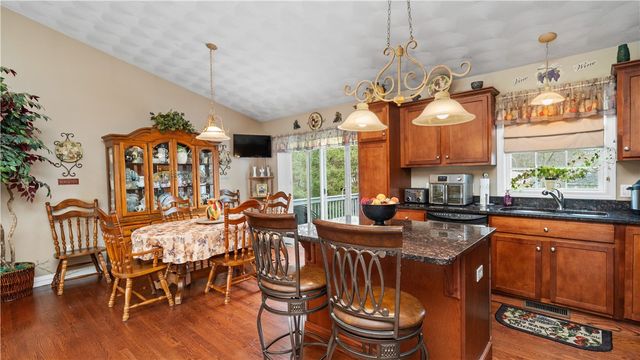 9 Kenneth Avenue, Warwick, RI 02886