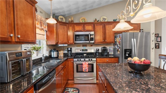 9 Kenneth Avenue, Warwick, RI 02886