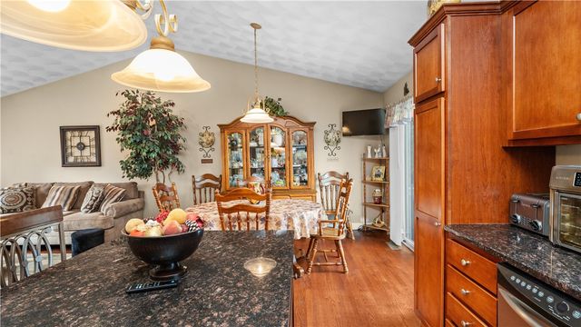 9 Kenneth Avenue, Warwick, RI 02886