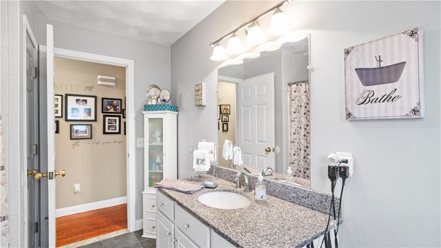 9 Kenneth Avenue, Warwick, RI 02886