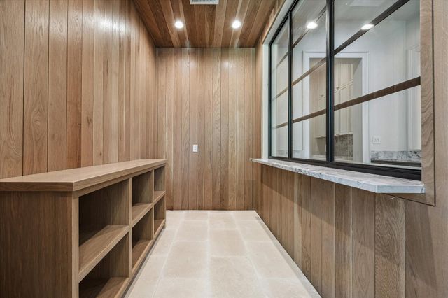 3717 Chevy Chase Drive, Houston, TX 77019