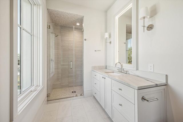 3717 Chevy Chase Drive, Houston, TX 77019