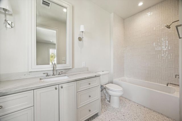 3717 Chevy Chase Drive, Houston, TX 77019