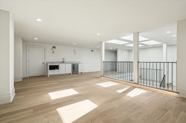 3717 Chevy Chase Drive, Houston, TX 77019