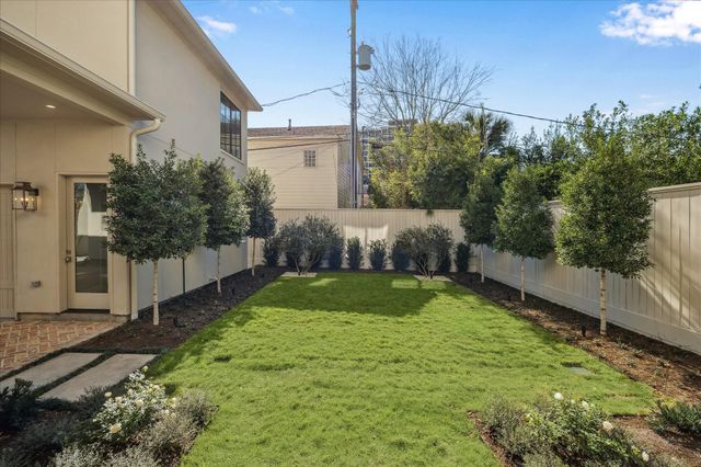 3717 Chevy Chase Drive, Houston, TX 77019