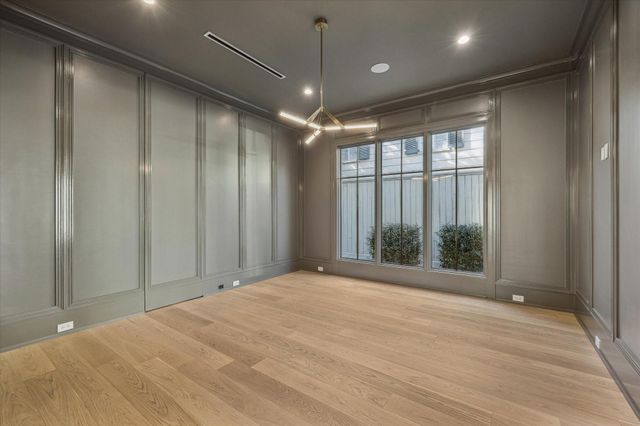 3717 Chevy Chase Drive, Houston, TX 77019