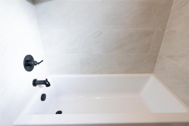 5716 Lantana Lane, Edmond, OK 73034