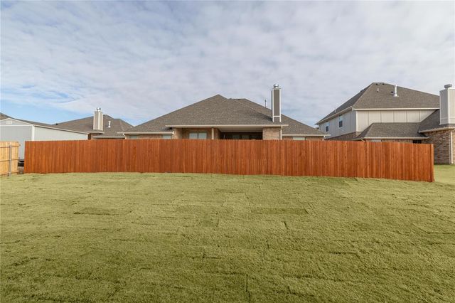 5716 Lantana Lane, Edmond, OK 73034