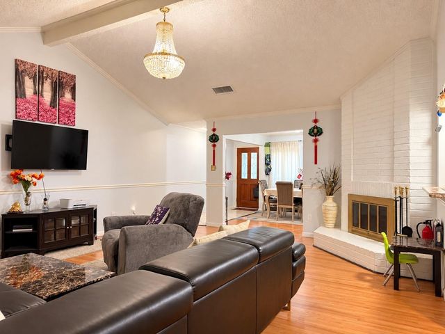 8807 Kindlewood Drive, Houston, TX 77099