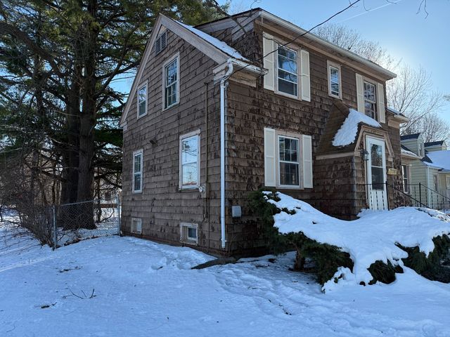 114 Ashley Avenue, Rockford, IL 61102