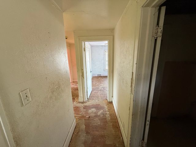 114 Ashley Avenue, Rockford, IL 61102