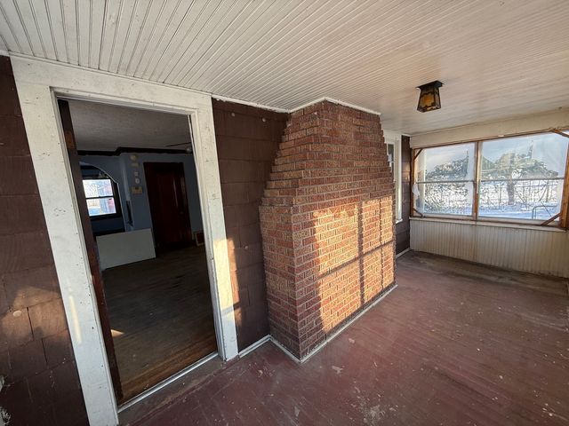 114 Ashley Avenue, Rockford, IL 61102