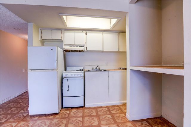 1262 E 113TH AVENUE H112, Tampa, FL 33612