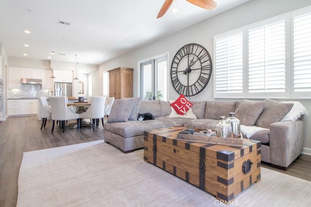 157 Follyhatch, Irvine, CA 92618