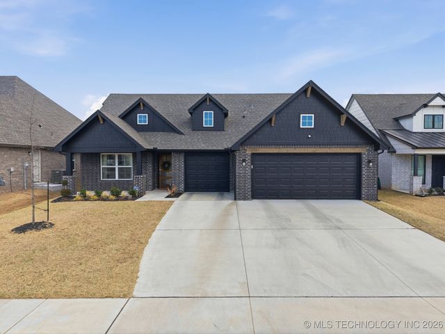12307 S Maplewood Avenue, Bixby, OK 74008