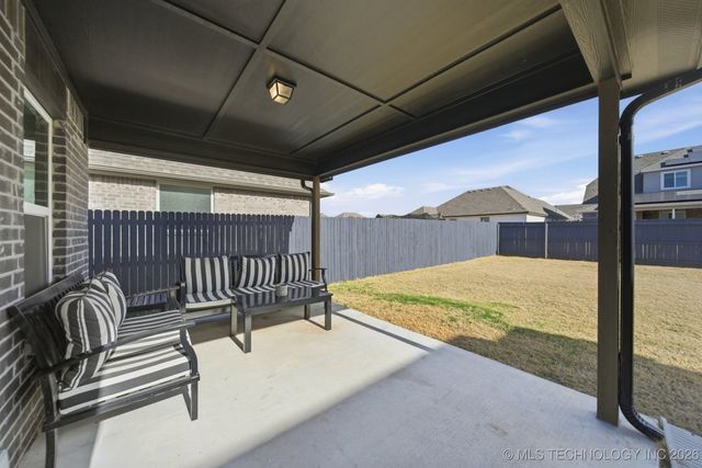 12307 S Maplewood Avenue, Bixby, OK 74008