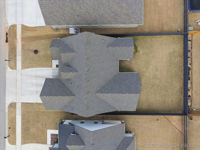 12307 S Maplewood Avenue, Bixby, OK 74008