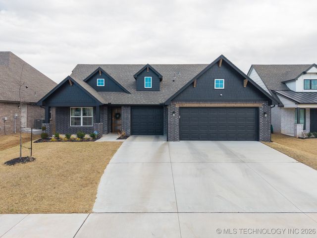 12307 S Maplewood Avenue, Bixby, OK 74008