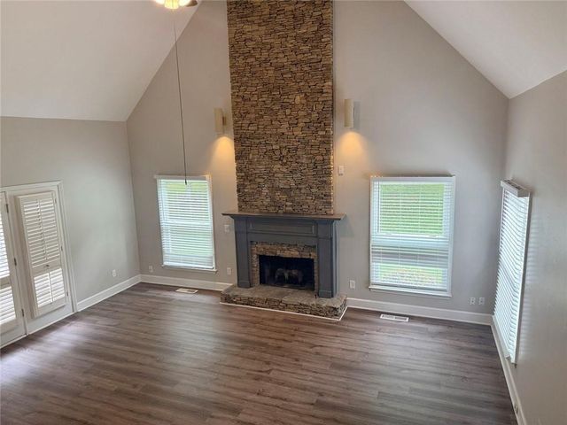 5875 N Canaan Glen Ct Court, Atlanta, GA 30331