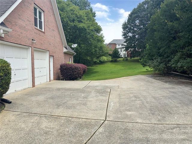 5875 N Canaan Glen Ct Court, Atlanta, GA 30331