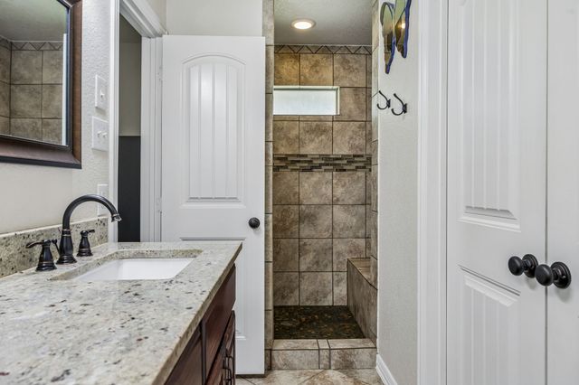 206 King George Way, Ponder, TX 76259