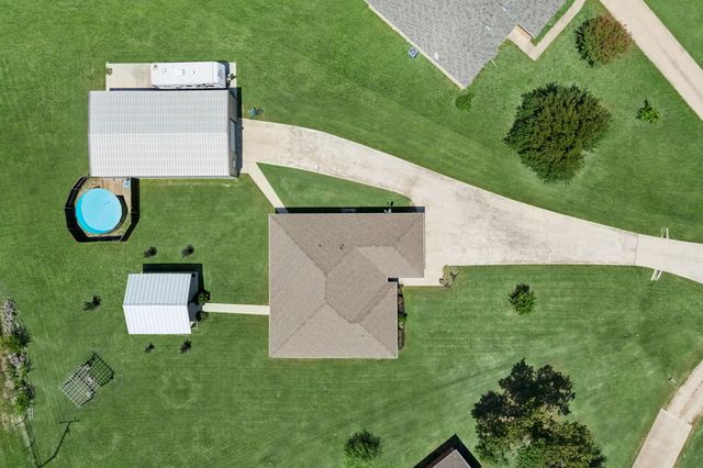 206 King George Way, Ponder, TX 76259
