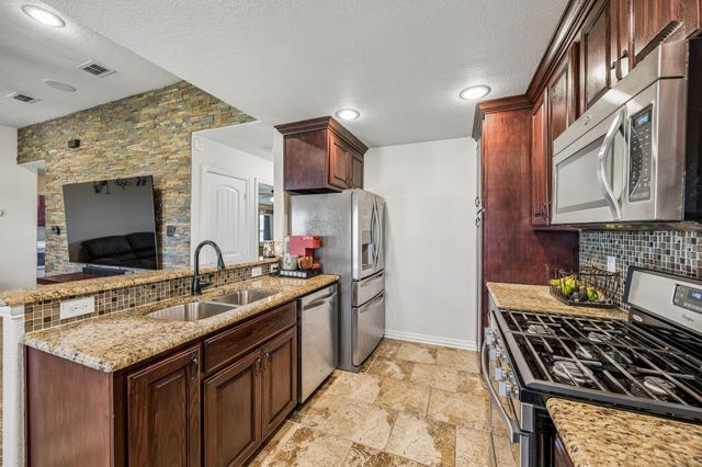 206 King George Way, Ponder, TX 76259