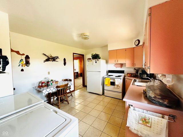 2590 S Smithland Road, Shelbyville, IN 46176