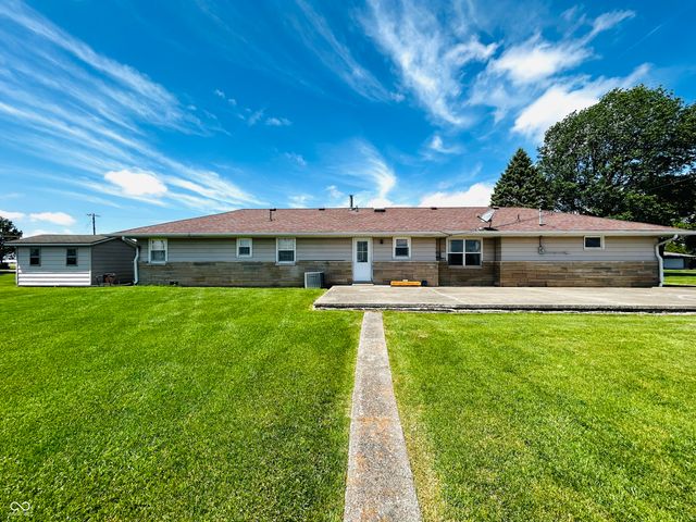 2590 S Smithland Road, Shelbyville, IN 46176