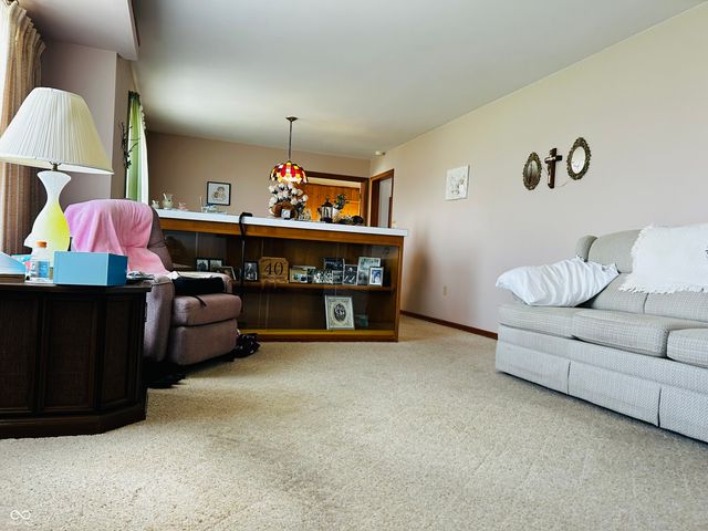 2590 S Smithland Road, Shelbyville, IN 46176