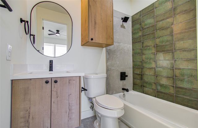 4605 Edison Street B, Houston, TX 77009