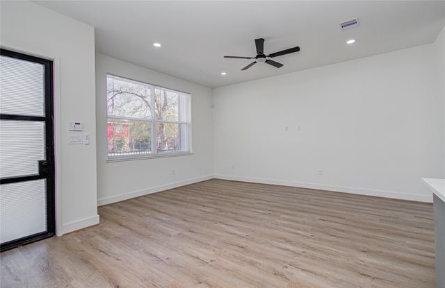 4605 Edison Street B, Houston, TX 77009