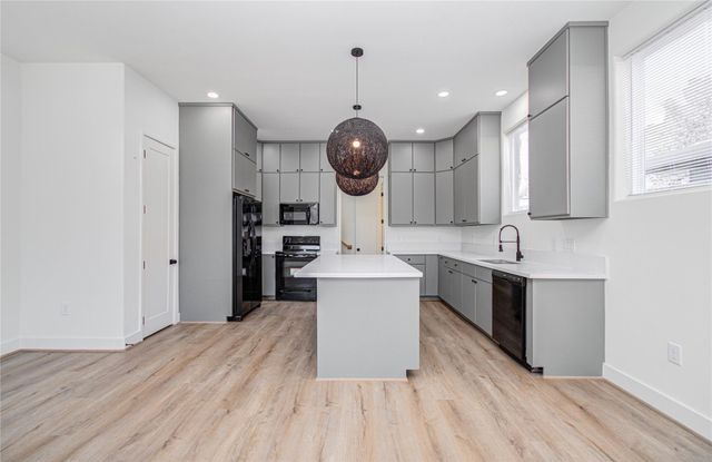 4605 Edison Street B, Houston, TX 77009