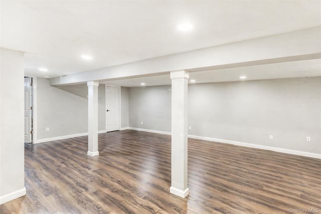 44 Maple Avenue, Bellport, NY 11713