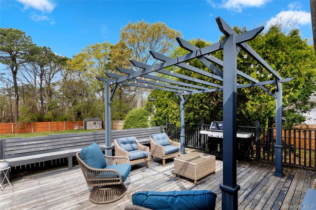 44 Maple Avenue, Bellport, NY 11713