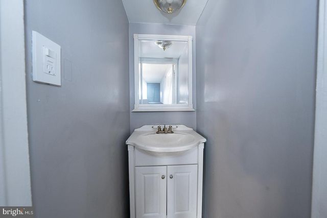 169 OVERHILL RD, Upper Darby, PA 19082