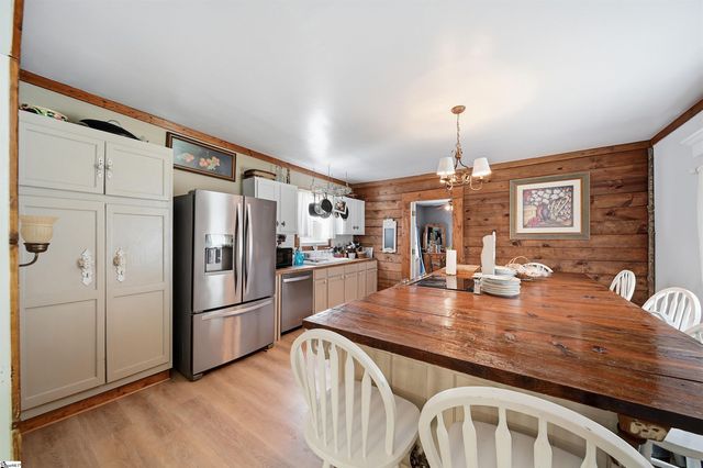 124 E Mcgee Street, Honea Path, SC 29654