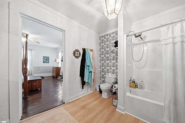 124 E Mcgee Street, Honea Path, SC 29654