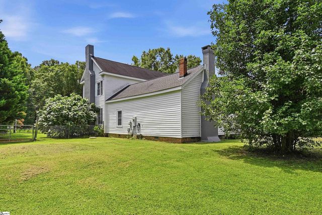 124 E Mcgee Street, Honea Path, SC 29654
