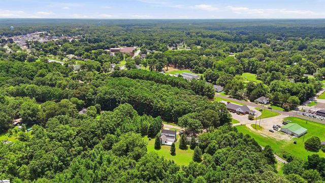 124 E Mcgee Street, Honea Path, SC 29654