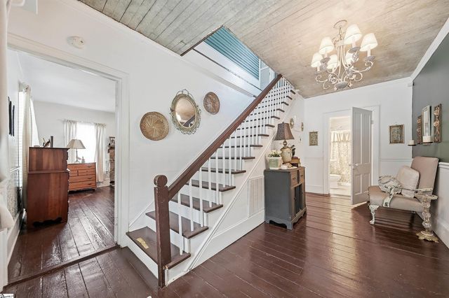 124 E Mcgee Street, Honea Path, SC 29654
