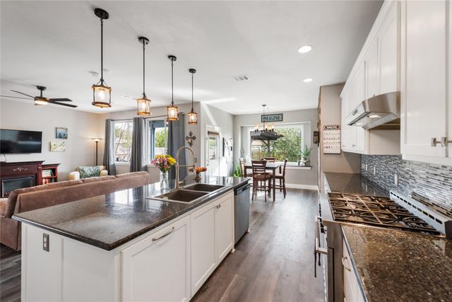 261 Tobin DR, Buda, TX 78610