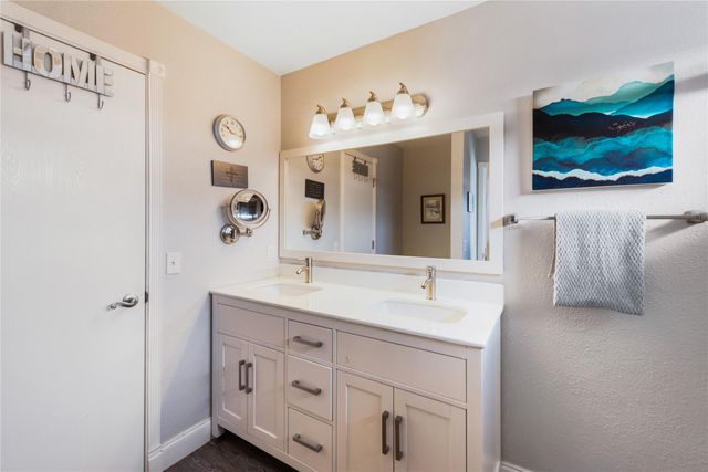 261 Tobin DR, Buda, TX 78610